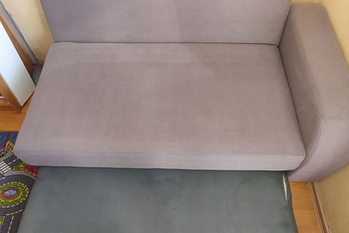 Armchair with watermarks on the seat — after cleaning by SevenClean